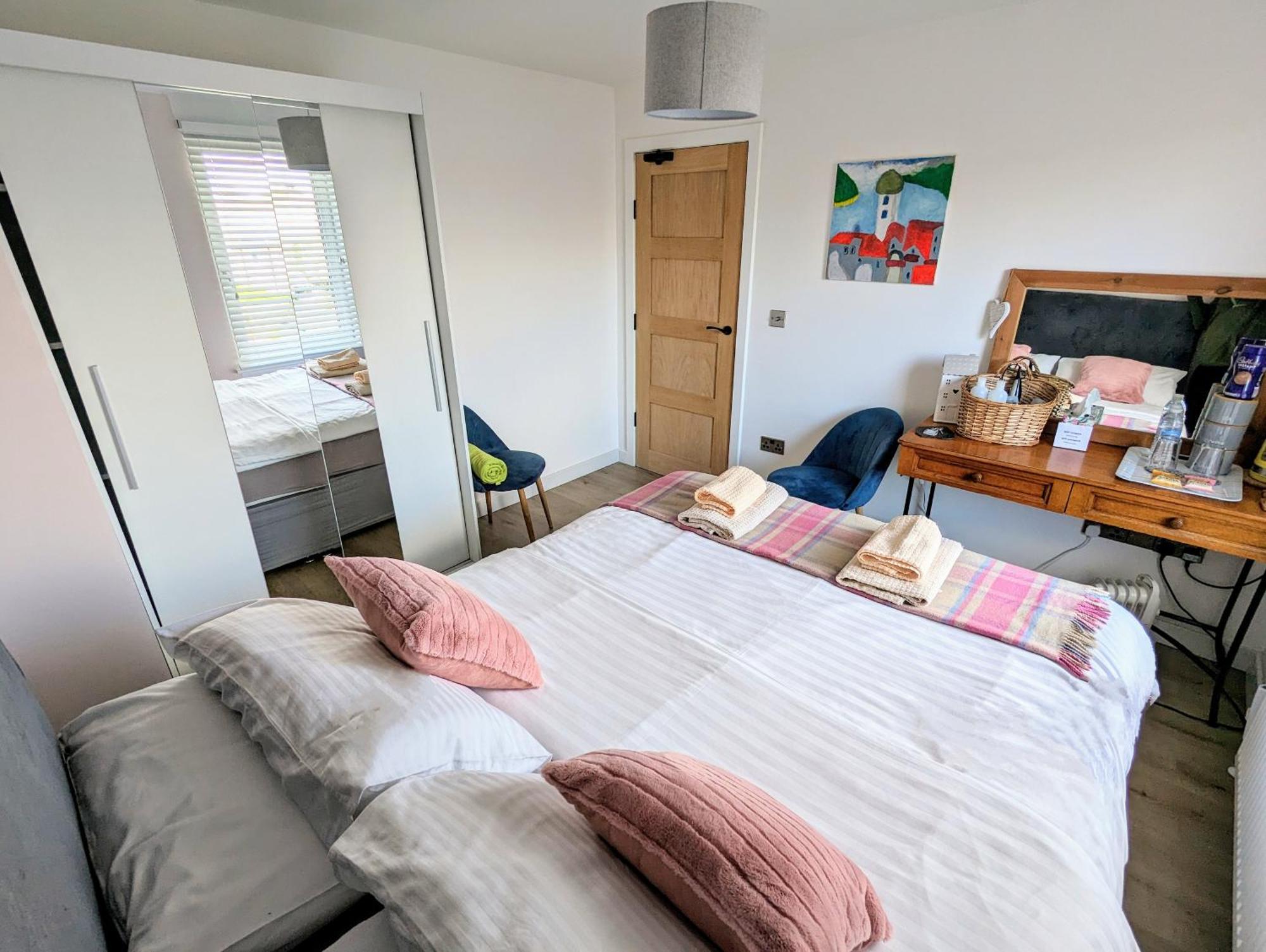 Cosy Guest Room In A Family Home With Free Parking Édimbourg Extérieur photo